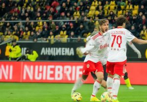 哈兰德狂揽五球曼城7比0横扫莱比锡创下欧冠新纪录